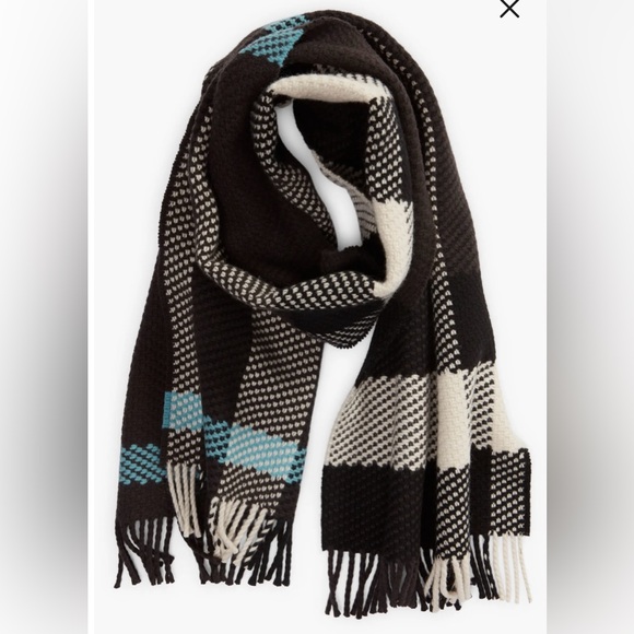 Burberry Jumbo Check Fringe Wool Scarf/Shawl - Picture 2 of 9